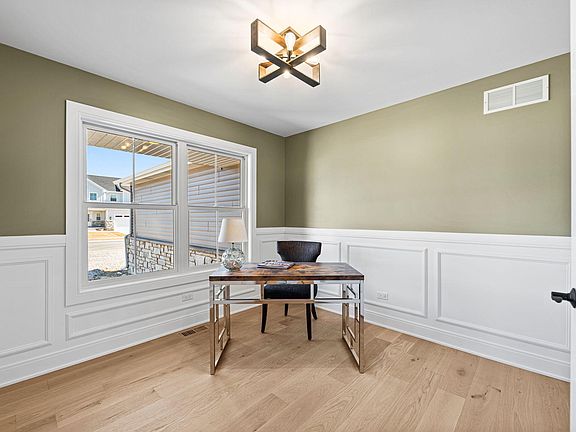 3rd image of 13512 Lakeside Blvd