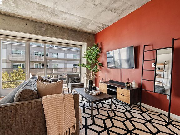 2nd image of 428 Alice St APT 533