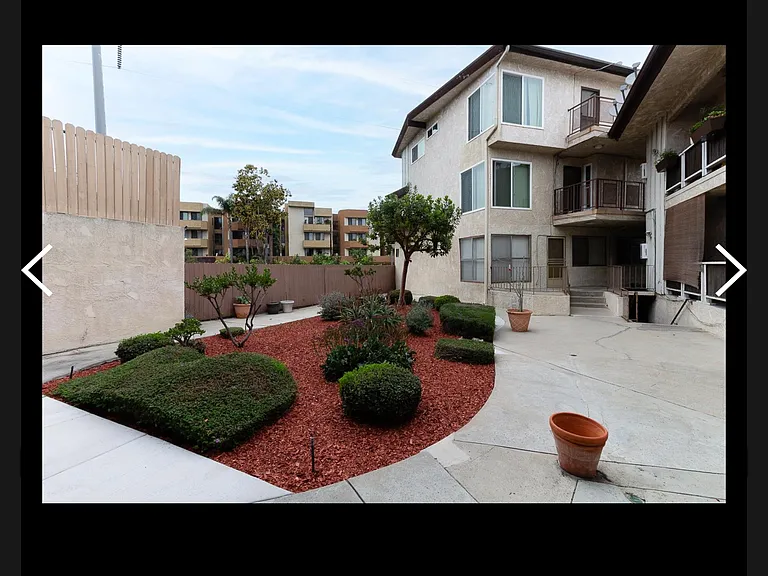 7000 S La Cienega Blvd #28 — Photo 2