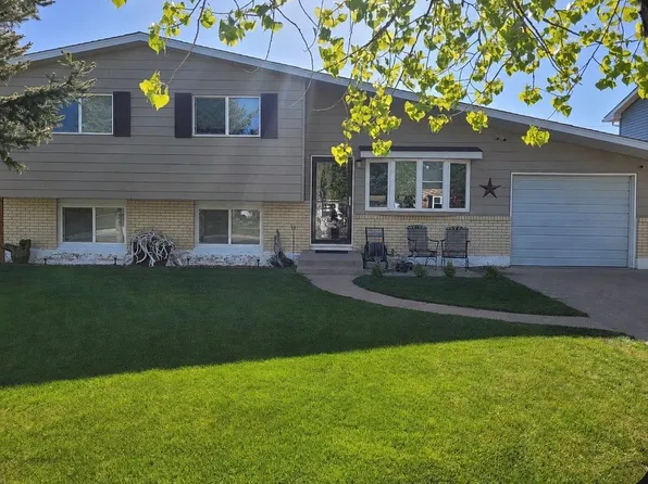 7425 Willshire Blvd, Cheyenne, WY 82009