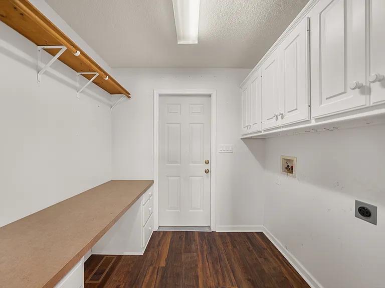 115 Springbrook Point — Photo 15