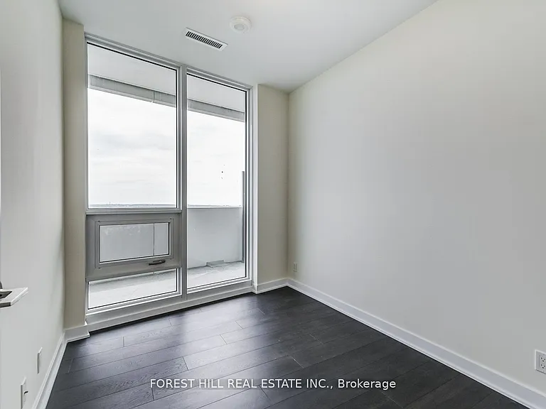 2221 Yonge St #5402 — Photo 14