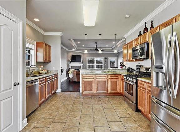 4th image of 1617 Crossmoor Dr