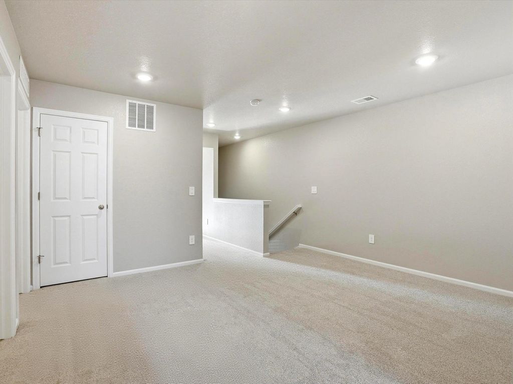1594 Riverplace Dr #4