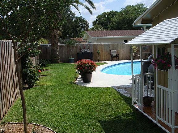 5th image of 1845 Elmhurst Dr