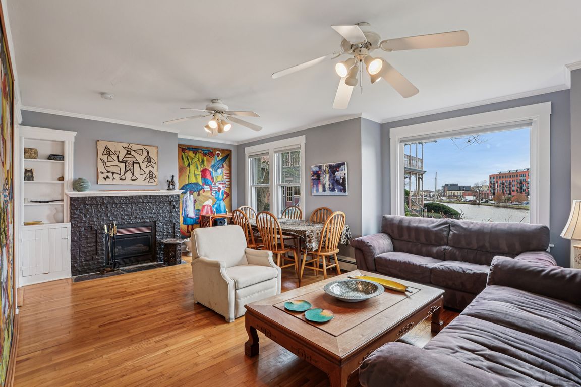 next background image