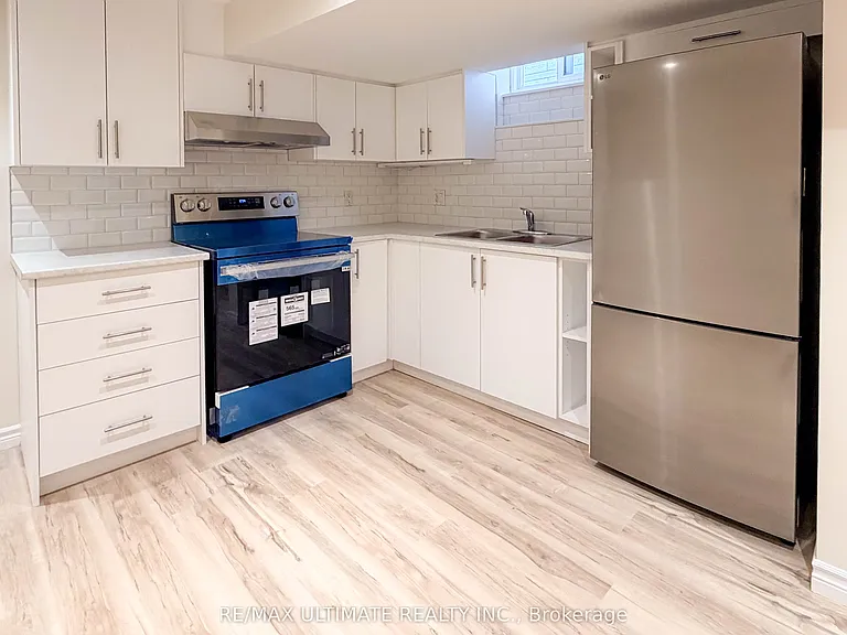 403 Winona Dr #LOWER — Photo 7