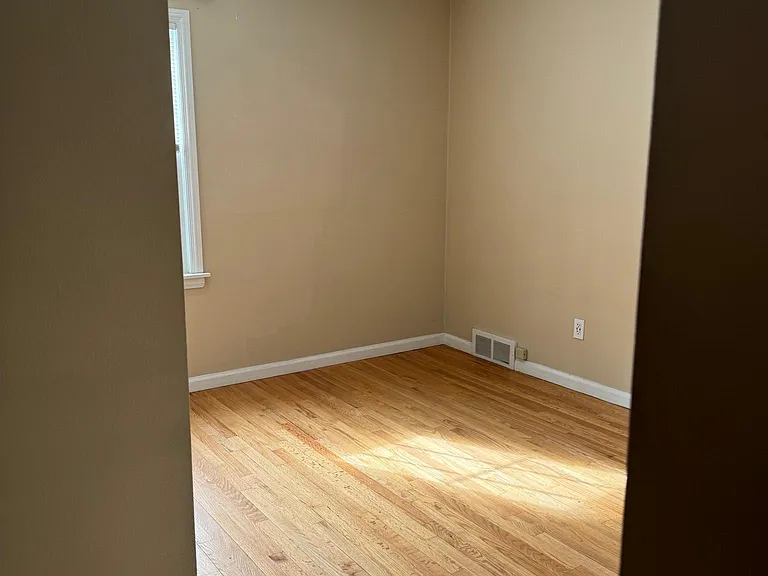 21909 Snow Ave — Photo 26