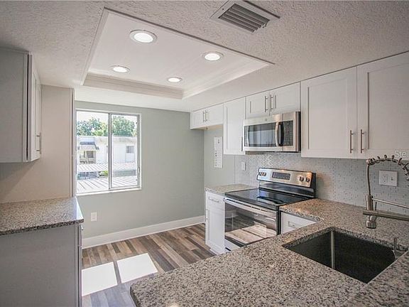 4th image of 126 Cypress Ct #126