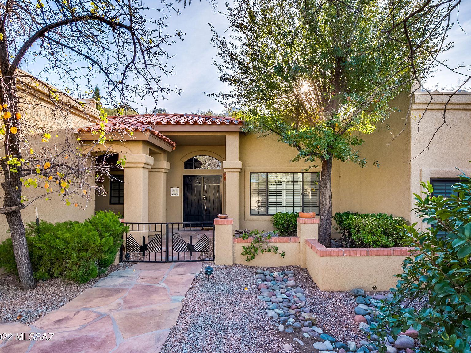 1233 E Camino Diestro, Oro Valley, AZ 85704 | Zillow