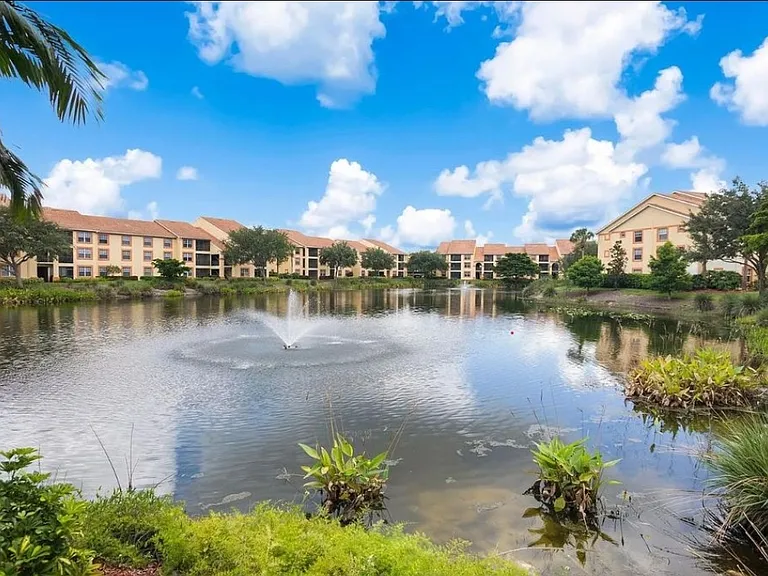 7915 Preserve Cir #216 — Photo 5