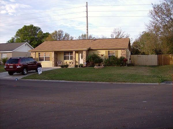 1st image of 849 Aspenwood Cir