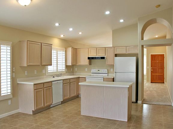 5th image of 4408 W Golden Ln