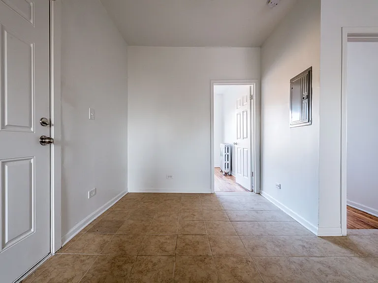400 S Kilbourn Ave — Photo 8