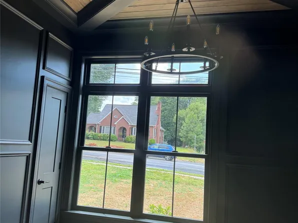 526 N North Aspen St, Lincolnton, NC 28092