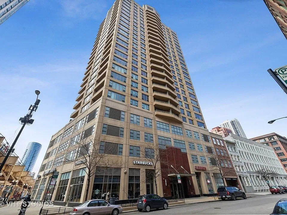 200 N Jefferson St #807