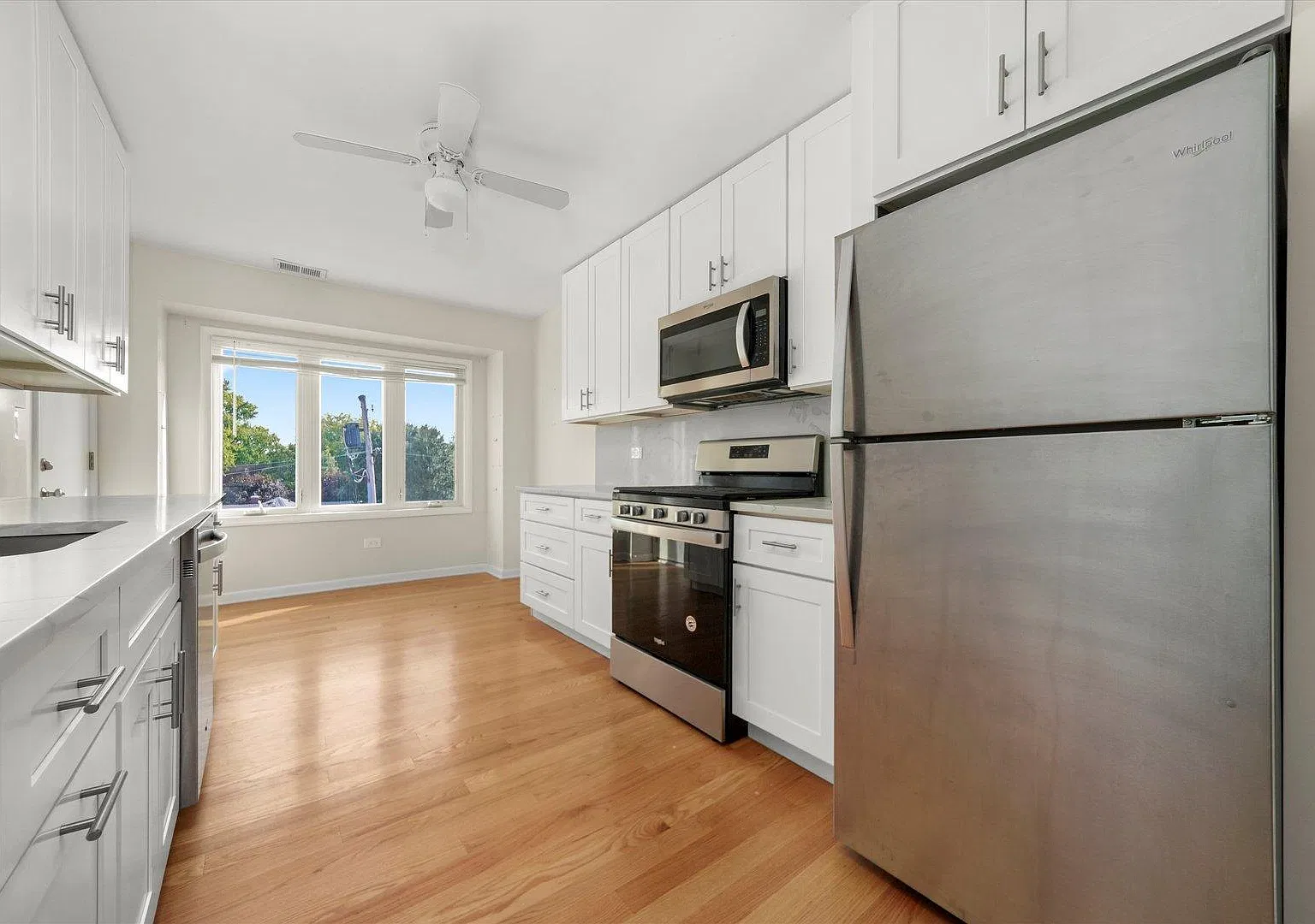 1 bed, 775 sqft, $2,000 — Photo 3