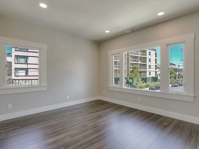 399 Jayne Ave — Photo 10