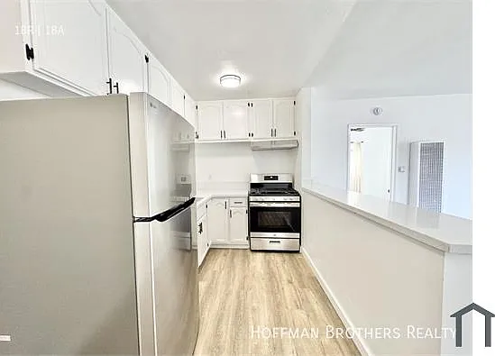 716 W 81st St #10A — Photo 3