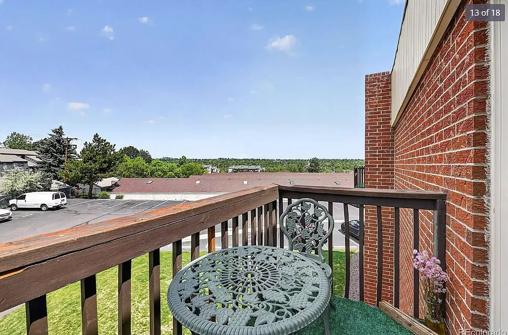2 bed, 808 sqft, $1,800 — Photo 3