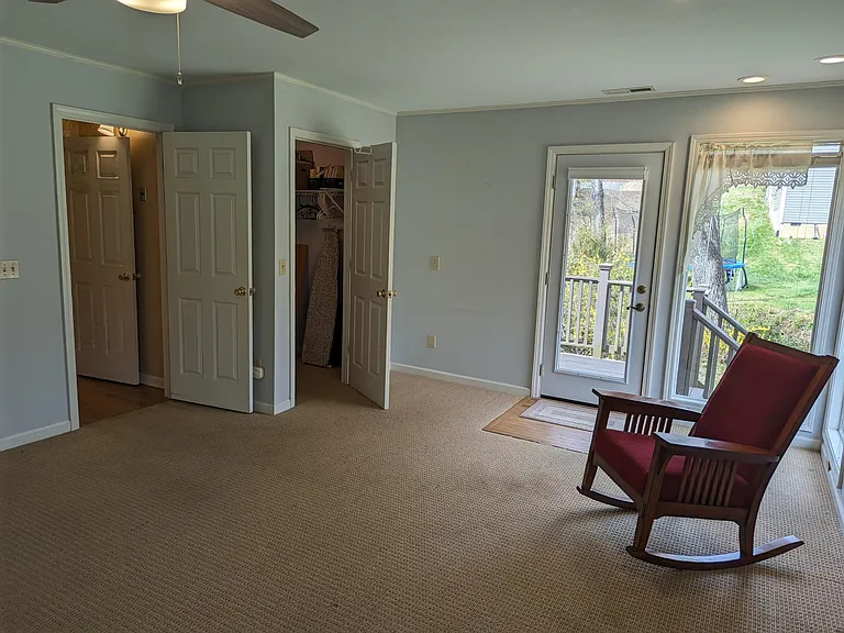 112 Owenby Ln — Photo 15