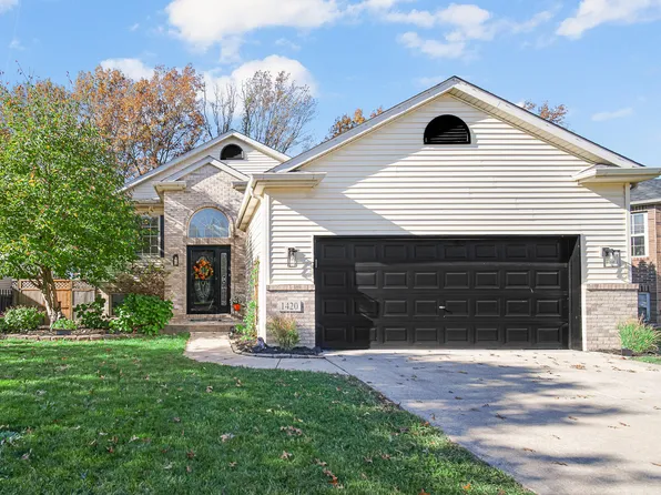 1420 Maximilian Dr, Chesterton, IN 46304