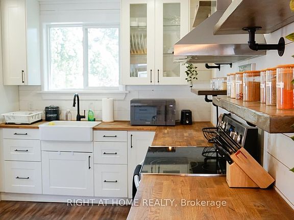 2nd image of 110 Cameron Ave N