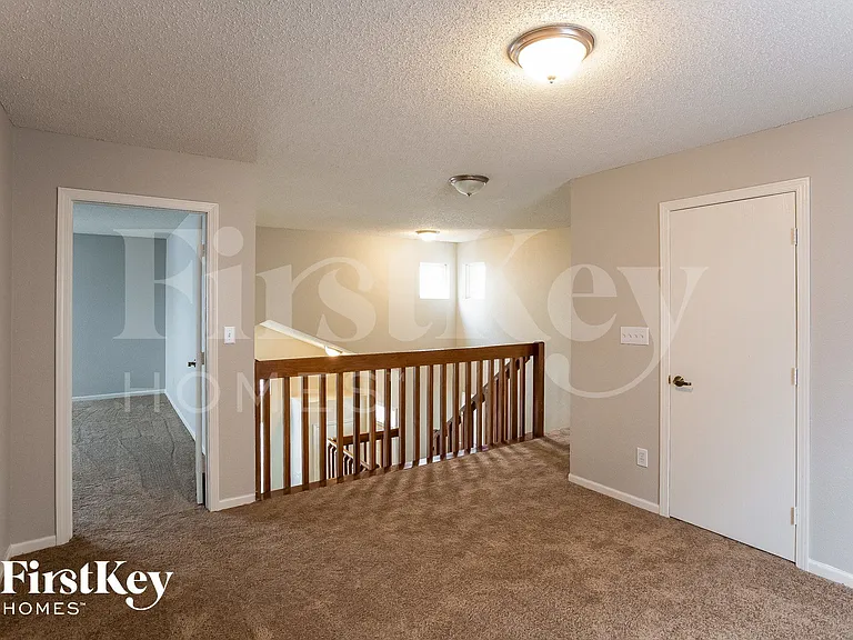 10320 Liverpool Way — Photo 5