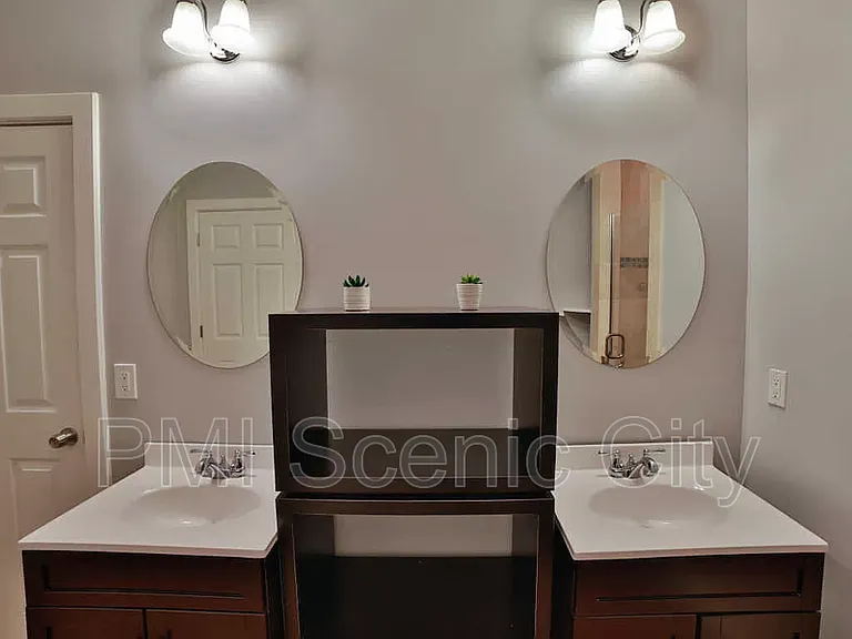 513 Lytle St — Photo 53