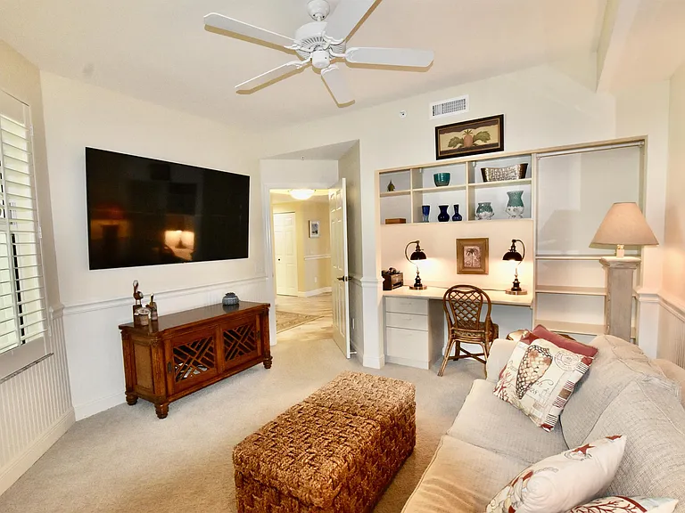 430 Cove Tower Dr #1-302 — Photo 8