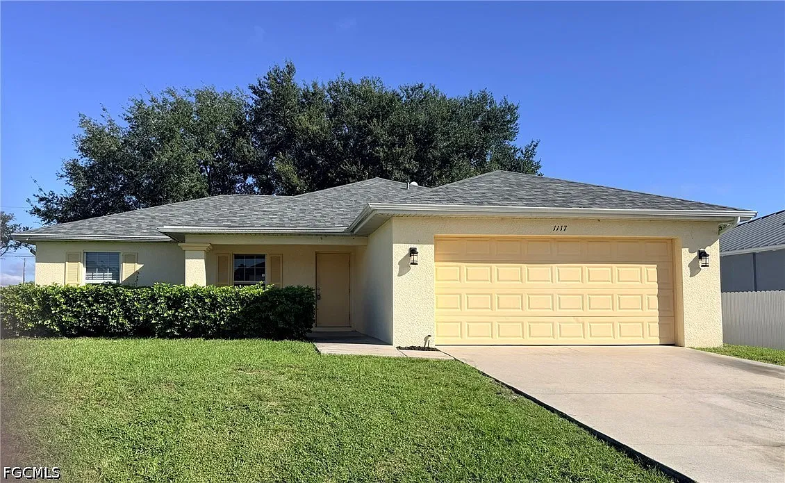 3 bed, 2.0 bath, 1272 sqft, $1,750 — Photo 1
