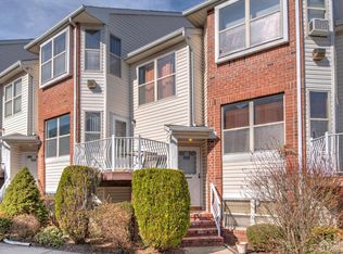 822 Harbortown Blvd, Perth Amboy, NJ 08861