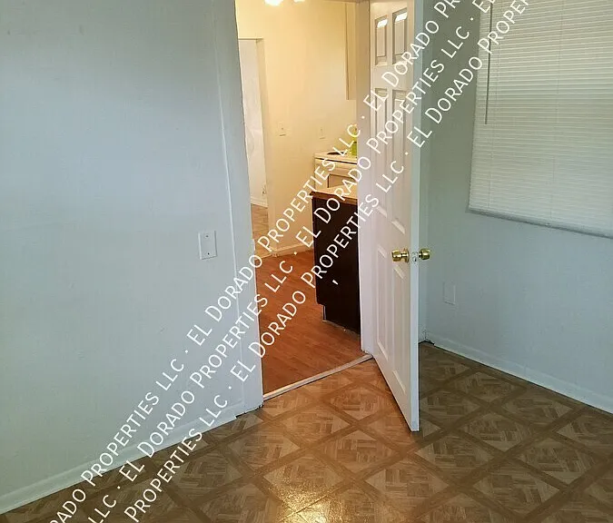 1010 E Sligh Ave — Photo 12
