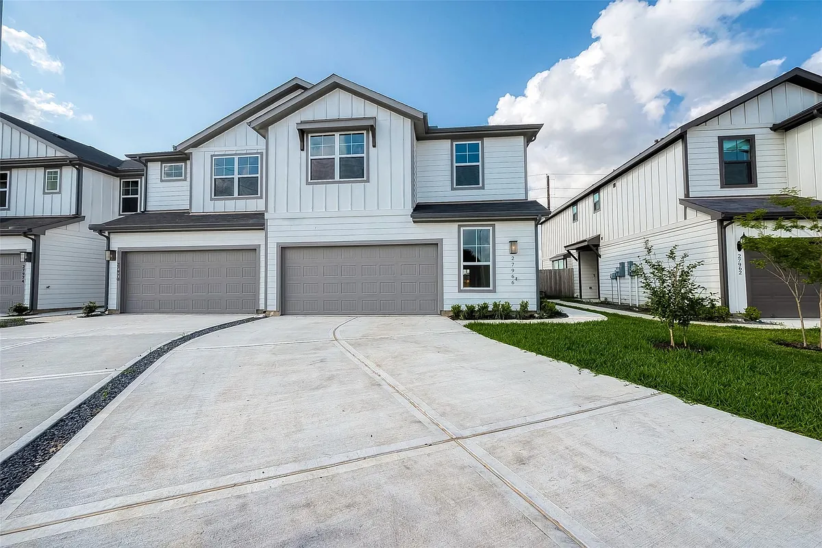 Building Photo - 27966 Western Creek Ct