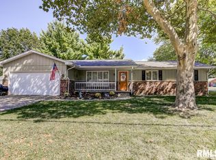 705 N Park Ave, Chatham, IL 62629