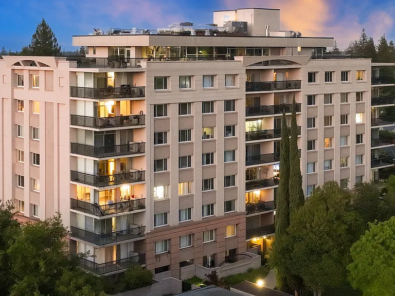Tan Plaza Apartments — Photo 39