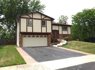 102 Deerpath Rd, Matteson, IL 60443