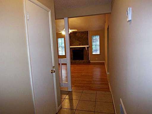 5th image of 3060 Creek Dr