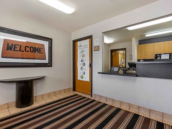 Lobby and Guest Check-in