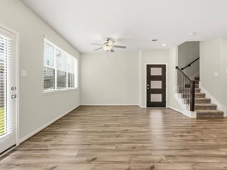 1516 Lakeline Oak Dr — Photo 5