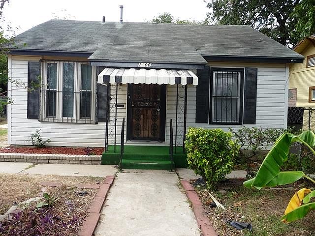 1st image of 1306 N Center