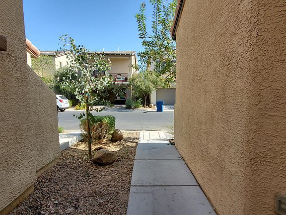 3rd image of 9867 Black Mulberry St