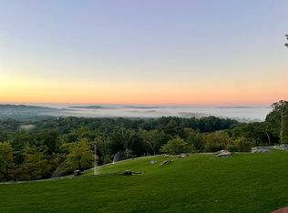 210 Hook Rd, Bedford, NY 10506