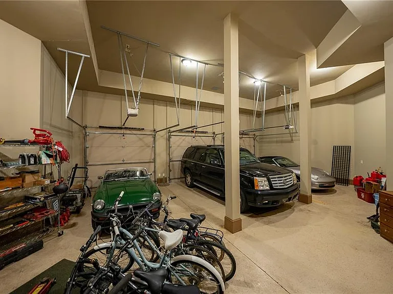 6407 Grand Marina Cir — Photo 134