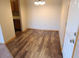 5698 Andrews Dr #7, Roscoe, IL 61073