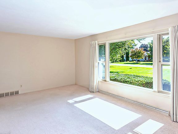 5th image of 1091 Jean Ann Dr