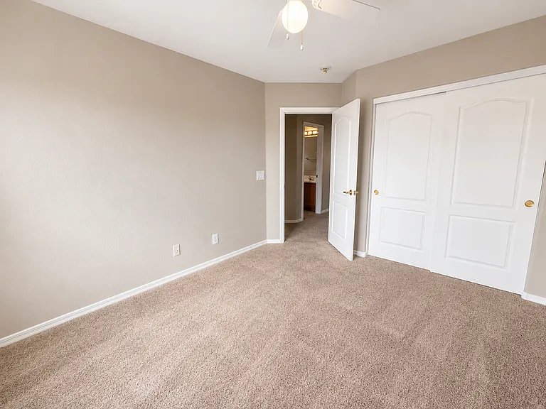 7208 S 30th St — Photo 15