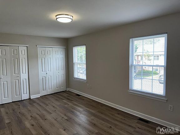 5th image of 14 Albury Way