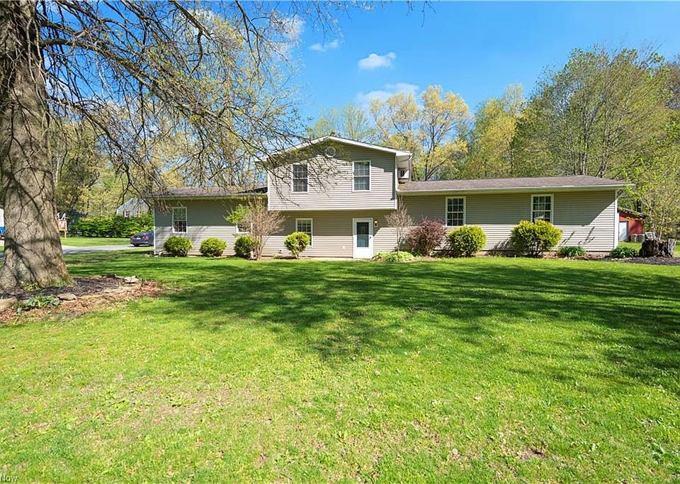 1st image of 46388 Waynewood Dr