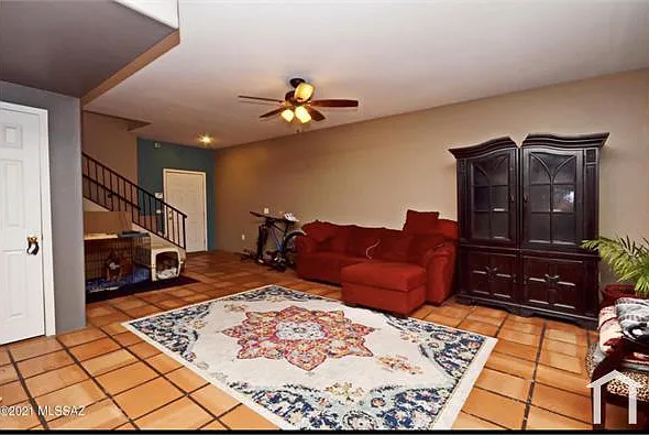 2011 W Bramburgh Ct — Photo 2